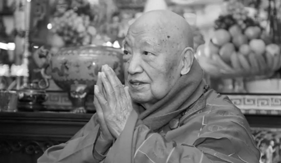 性空长老治丧委员举行追思法会